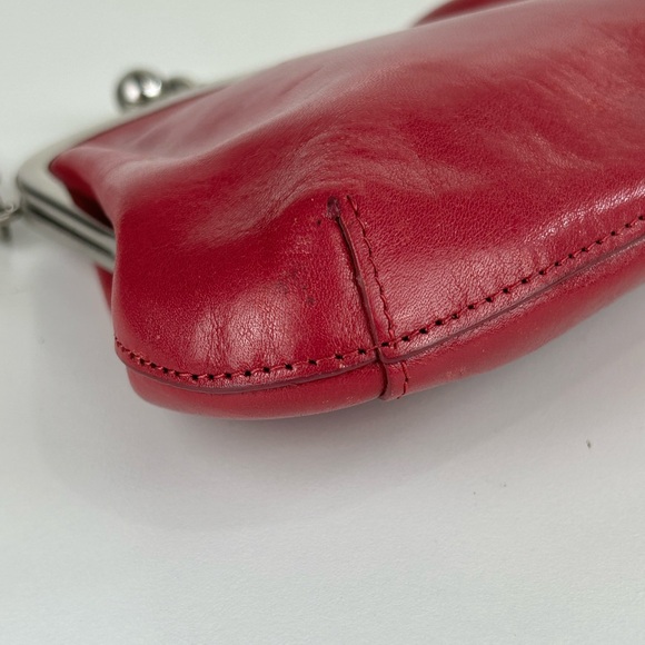 VINTAGE HOBO INTERNATIONAL RARE KISSLOCK MAGENTA WRISTLET - Picture 8 of 8